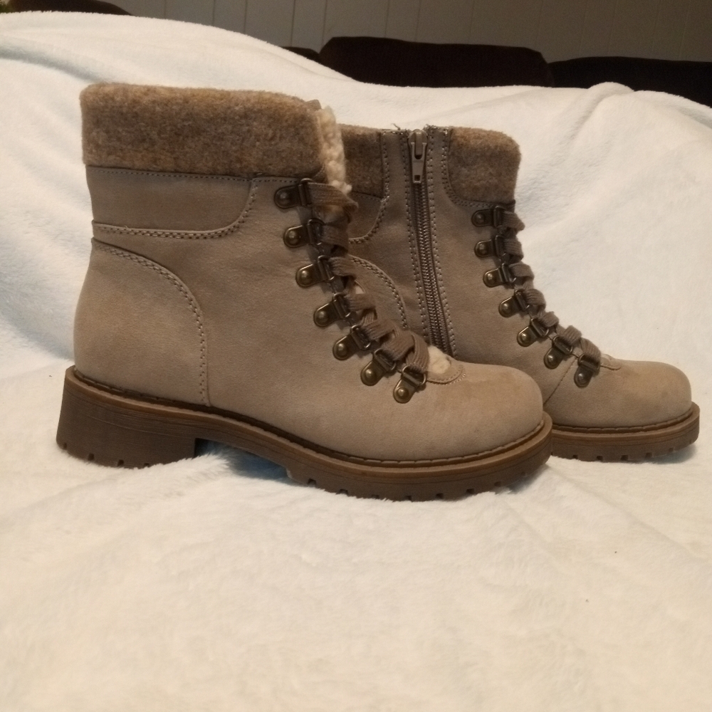 Crown Vintage Women's Tan Winter Boots Size 6.5